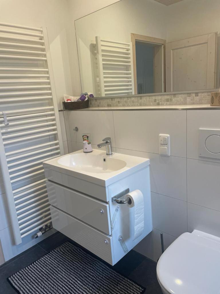 Zimmer Frei 4 Wiesbaden Esterno foto